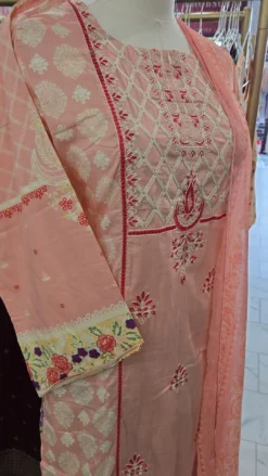 Alternative view of Linen 3PC Set KC658