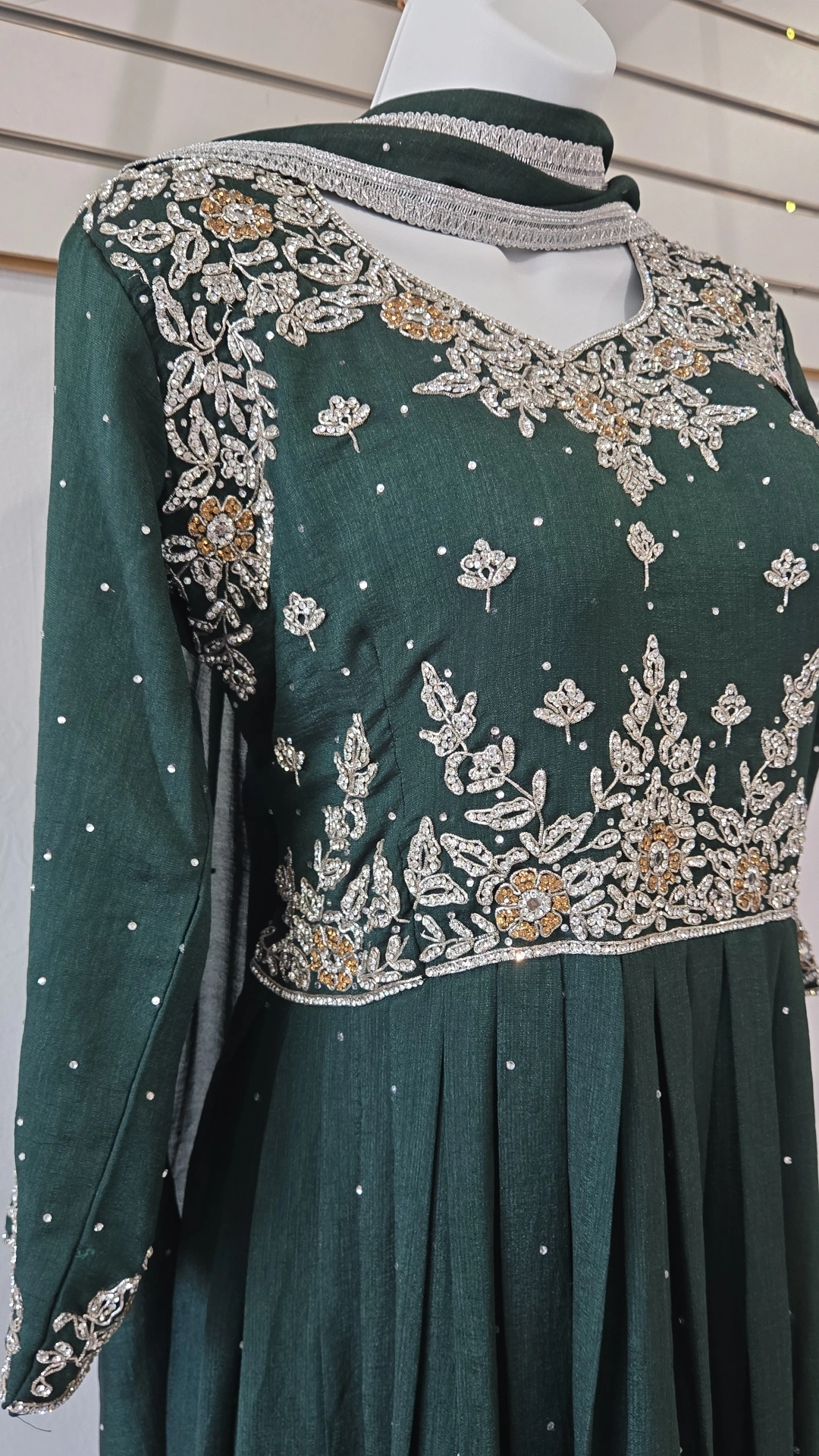 Green Handwork Gown KC890 - Image 2
